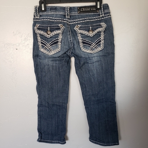L.A. Idol Size 3 Dark Wash Denim Capri Jeans Cropped Flap Button Pocket 28" W - Picture 1 of 7